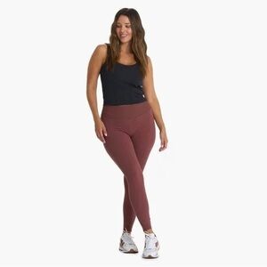 *NWT* Vuori Rib Studio Legging